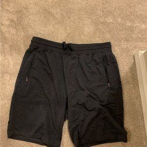 Men’s shorts size large